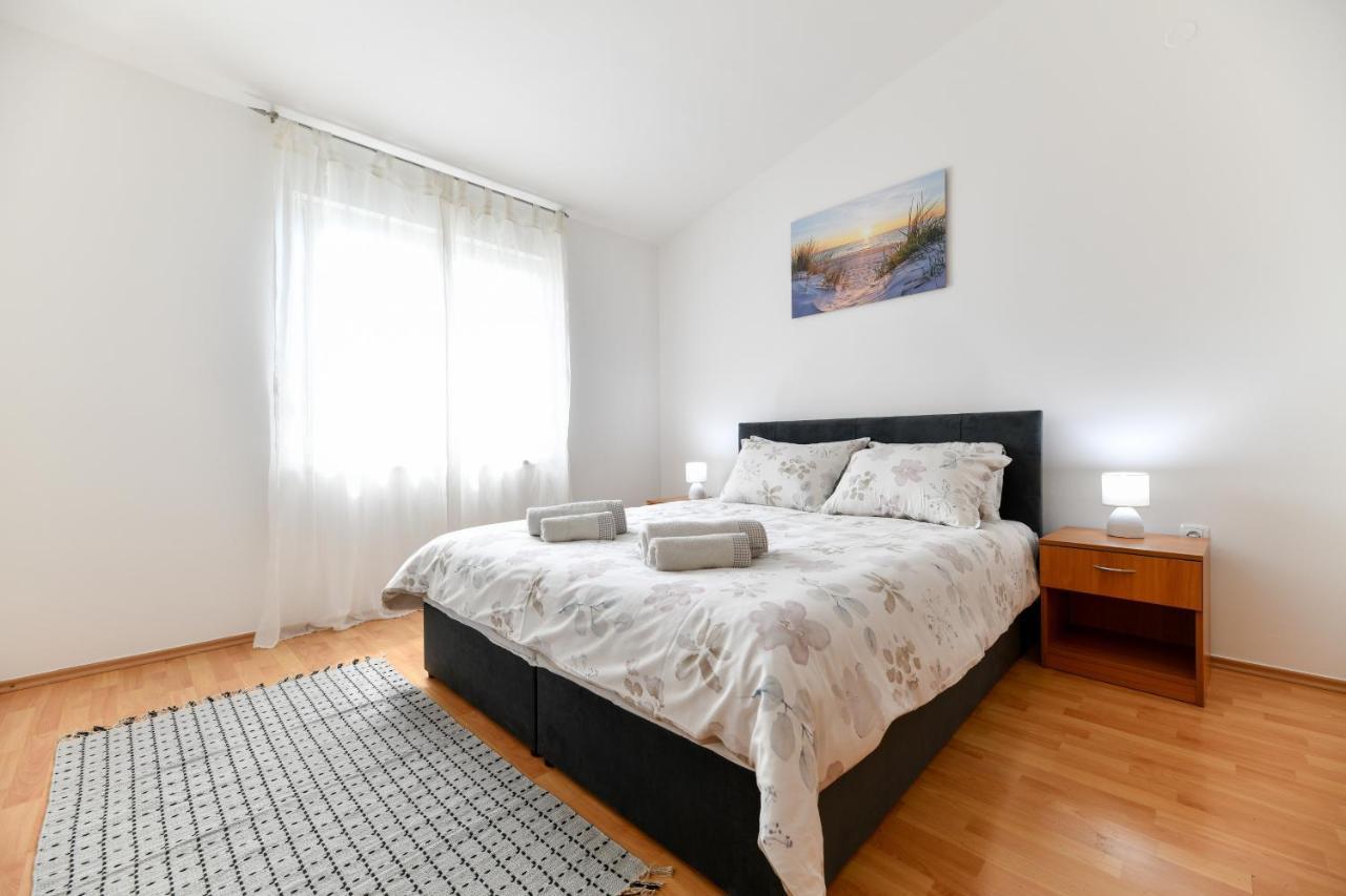 Sunset Puntamika Apartment Zadar Ngoại thất bức ảnh